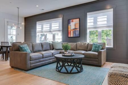 The Briar - Luxurious Condo Near Vanderbilt, แนชวิลล์ ภายนอก รูปภาพ