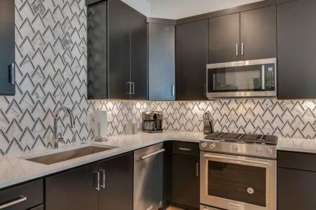 The Briar - Luxurious Condo Near Vanderbilt, แนชวิลล์ ภายนอก รูปภาพ